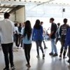 Adolescentes em escola pública