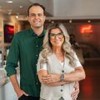 Rômulo Figurelli e Gabrielli Bernardes, fundadores da bLOw – Escova Inteligente, em Porto Alegre