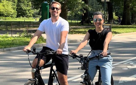 Cleber Gomes e sua mulher durante passeio em NY