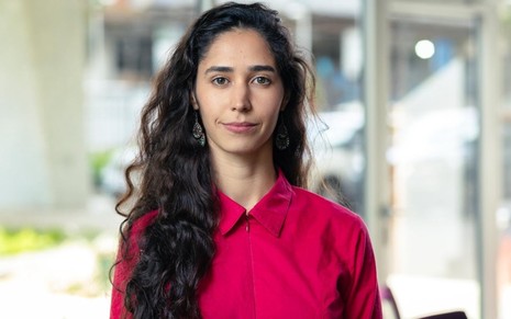 Imagem da economista Anna Carolina Gouveia, economista do FGV IBRE