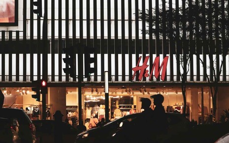 Imagem de fachada de loja da H&M no exterior