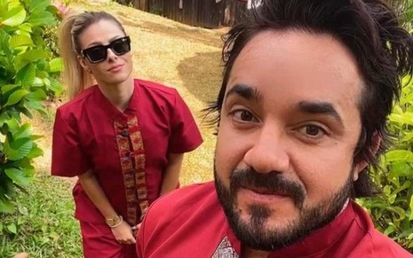 Leonardo Castelo, CEO do Ecossistema 300 Franchising, e mulher durante viagem em família