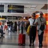 Pessoas no aeroporto