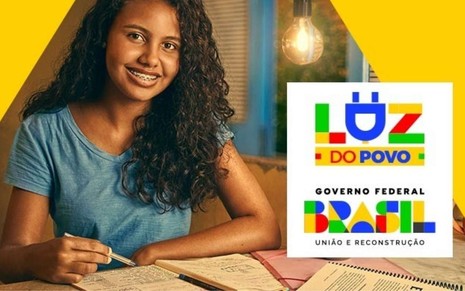 Jovem em divulgação do programa Luz do Povo