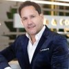 Montagem com Rafael Estevez, CEO da Laser&Co, e Anitta