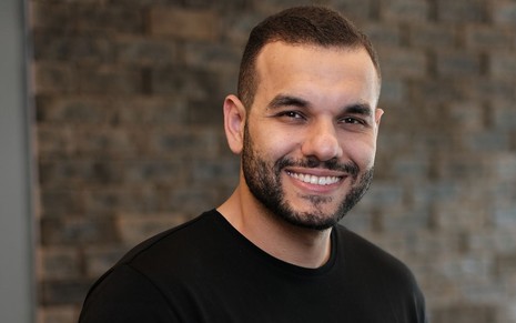 Imagem de Rodrigo Miranda em ensaio fotográfico