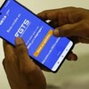 Trabalhadores começam a receber o saque aniversário do FGTS nesta terça (17)