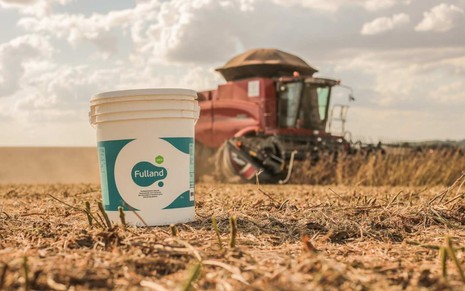 Lavoura com fertilizante Fulland