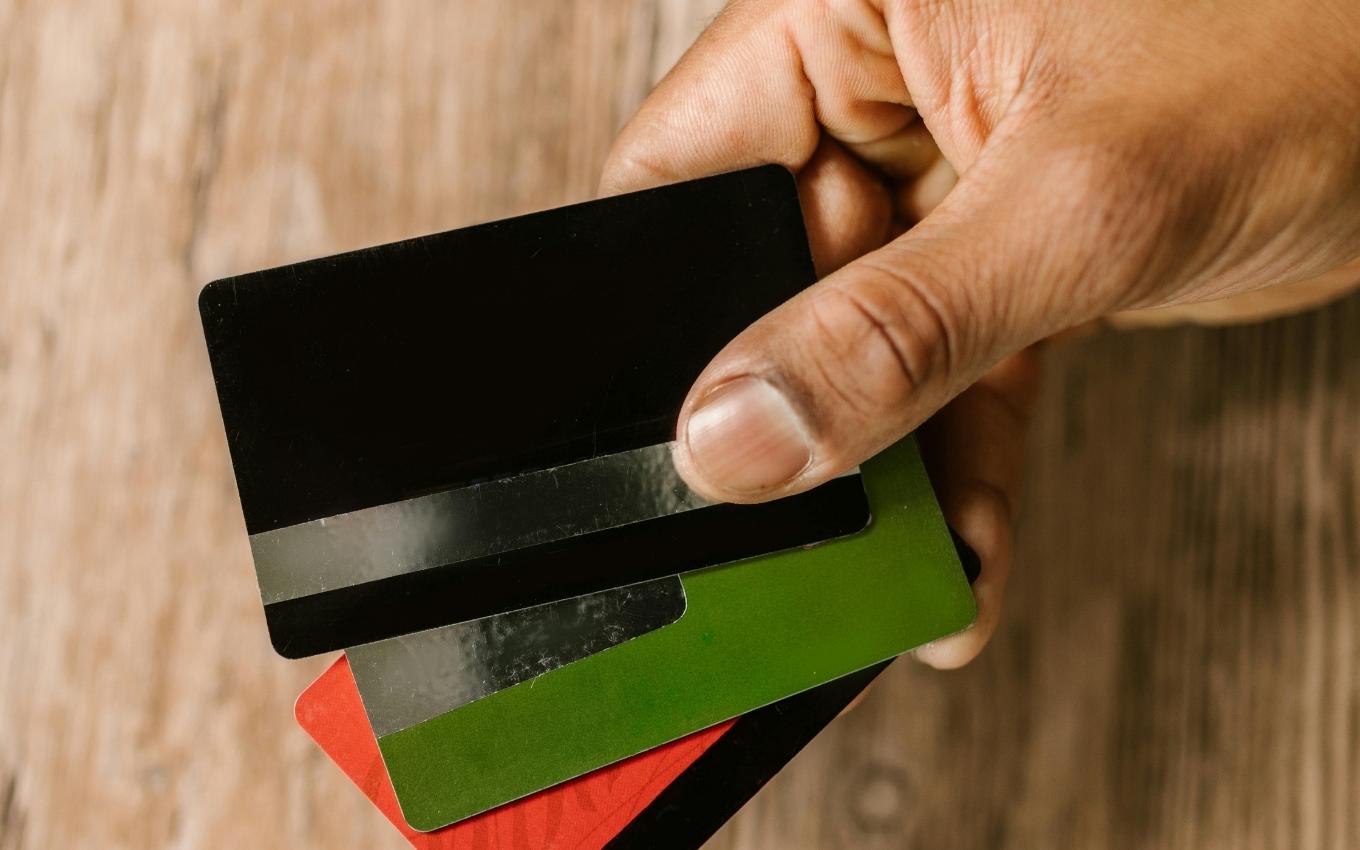 MEI pode ter cartão de crédito empresarial e limite maior